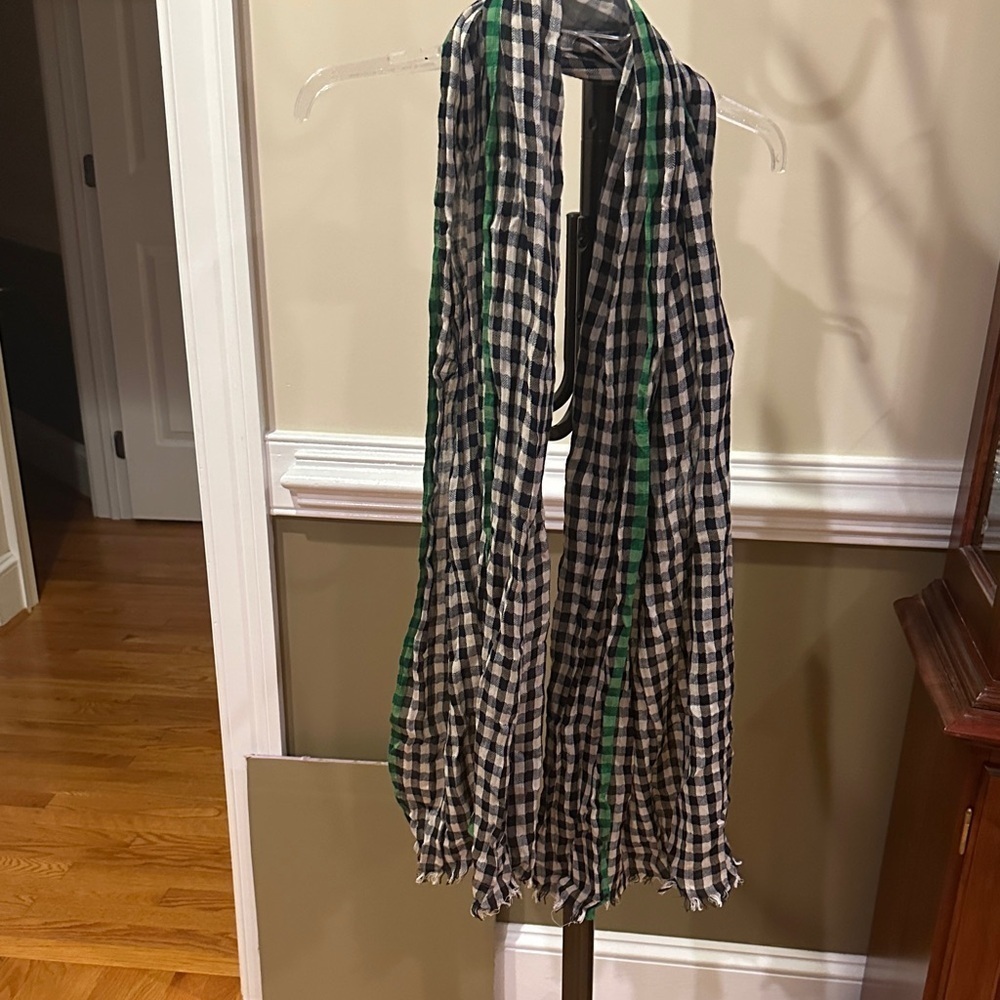 American Eagle Outfitters Green and Black Scarf